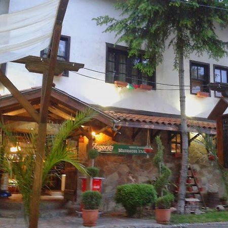 Семеен Хотел-Ресторант Маламовата Къща Gotse Delchev Exterior foto