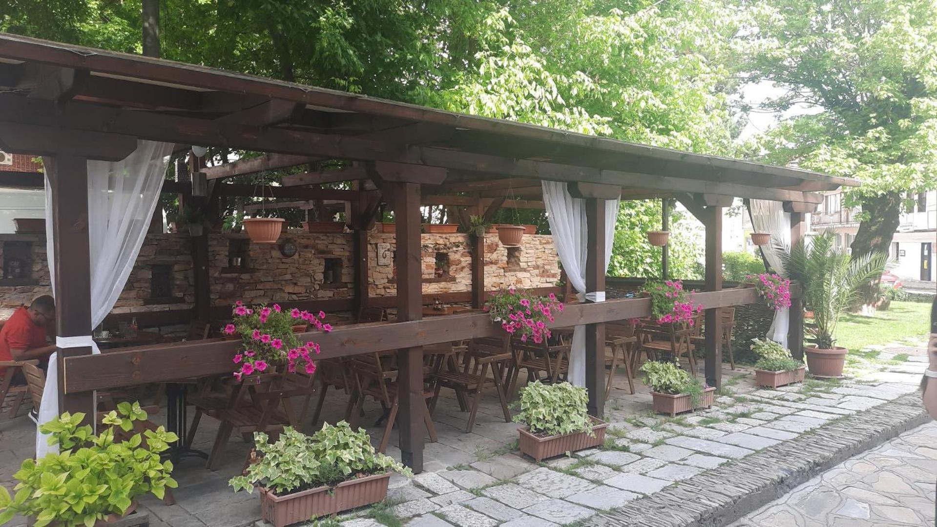 Семеен Хотел-Ресторант Маламовата Къща Gotse Delchev Exterior foto